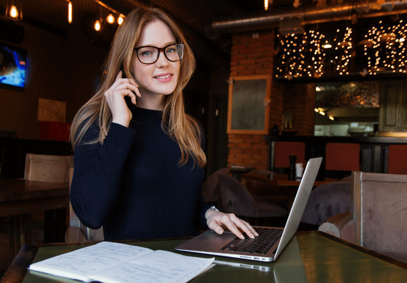 Avatares corporativos y asistentes virtuales con Inteligencia Artificial